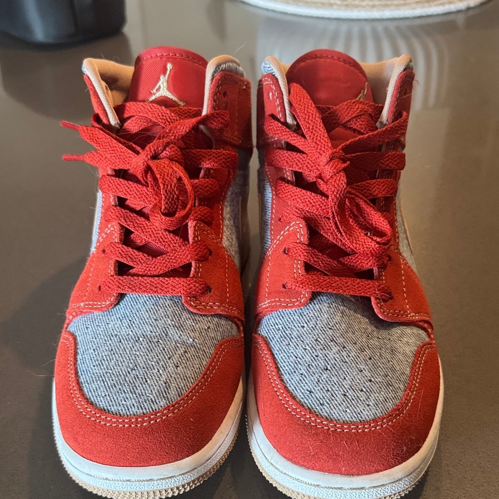 Jordan 1 mid denim red